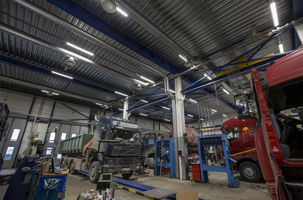 Монтаж вентиляции, холодоснабжения и дымоудаления на СТО грузовых автомобилей Volvo 